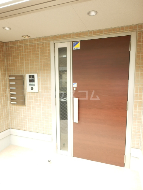 2/8 エントランス