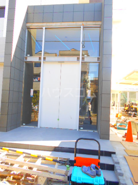 21/27 エントランス