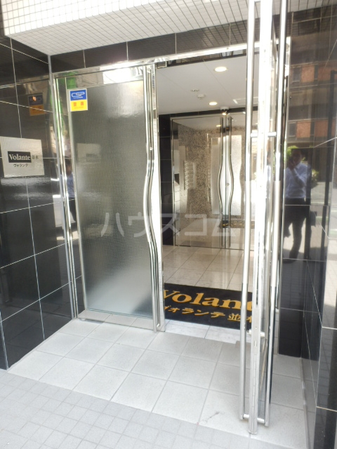 25/30 エントランス