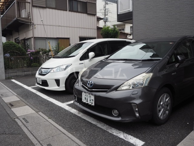 2/3 駐車場