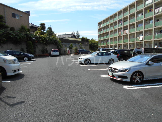 17/27 駐車場