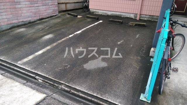 18/26 駐車場