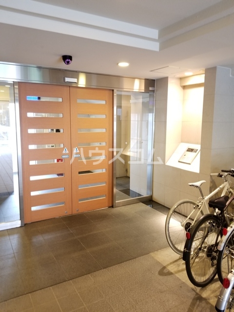 17/26 エントランス