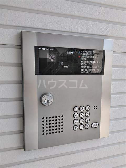 28/30 エントランス