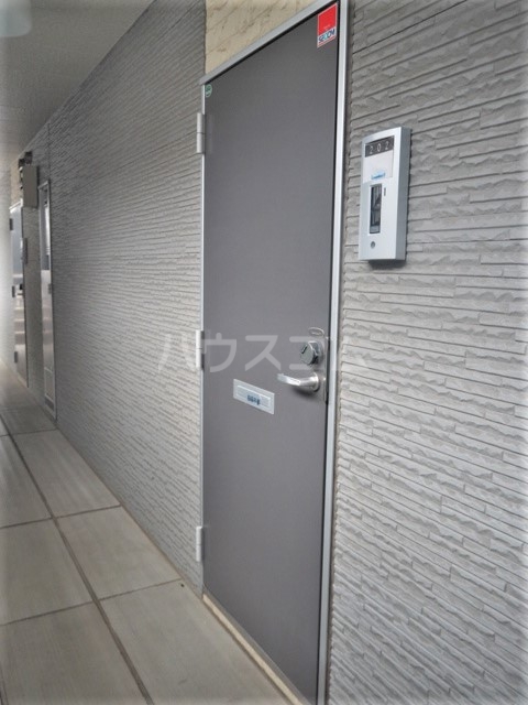 24/29 エントランス