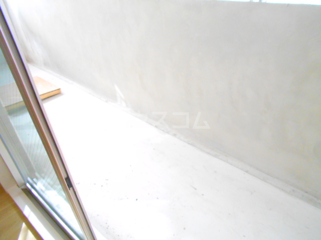 18/25 バルコニー