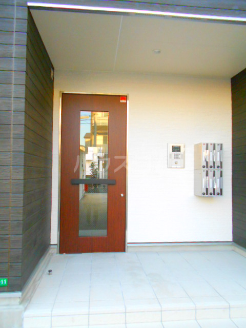 25/30 エントランス