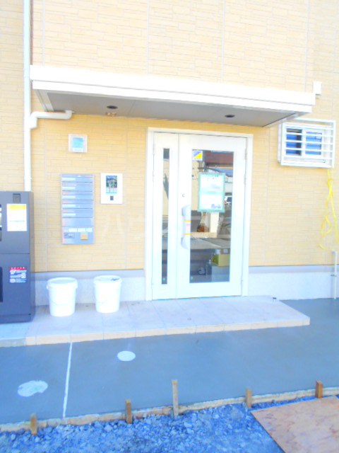 24/30 エントランス