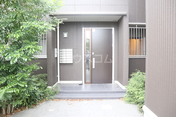 17/26 エントランス