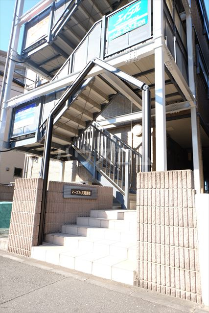 22/29 エントランス