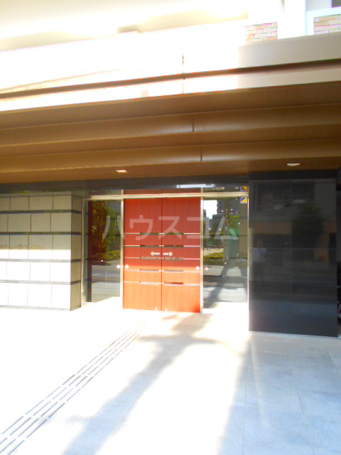 25/30 エントランス