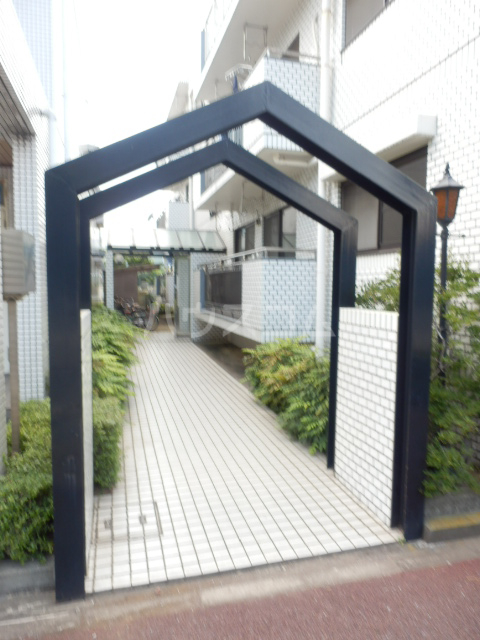 20/28 エントランス