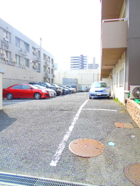 25/30 駐車場