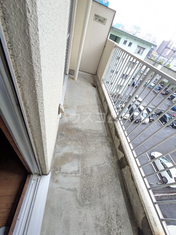 23/30 バルコニー