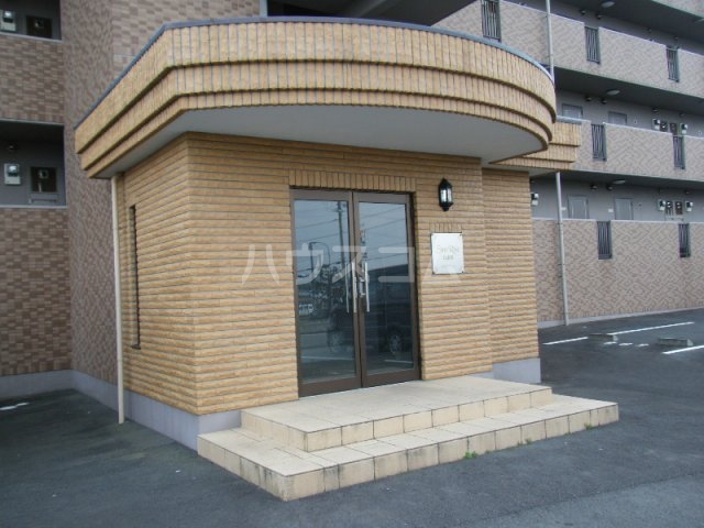 13/19 エントランス