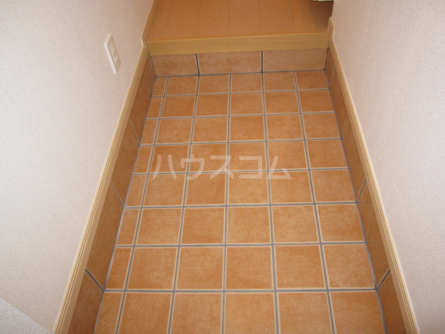 14/30 玄関