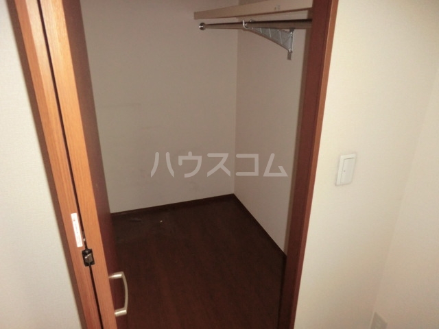 18/24 エントランス