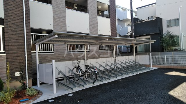 28/30 駐車場