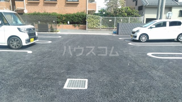 23/29 駐車場