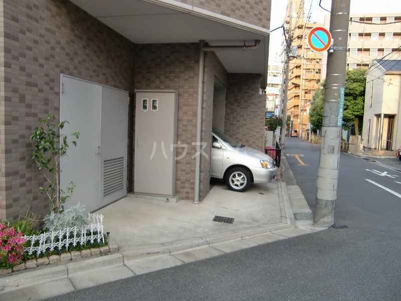 14/19 エントランス