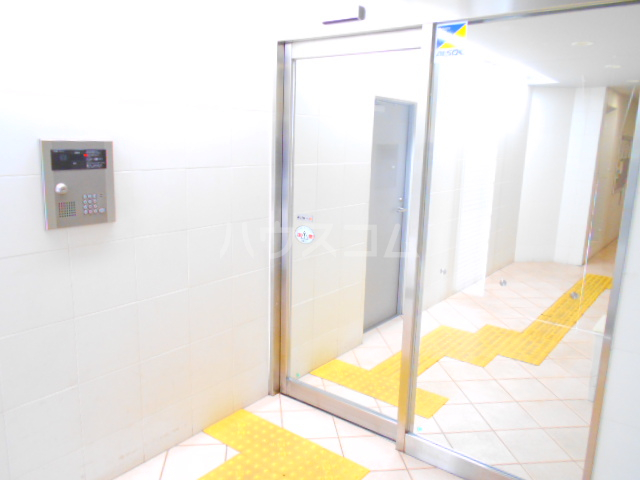 3/6 エントランス