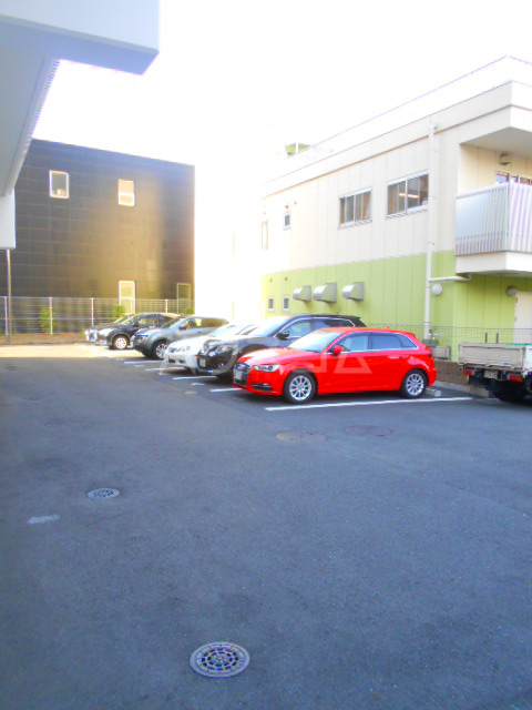 26/30 駐車場