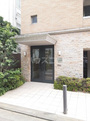 3/7 エントランス