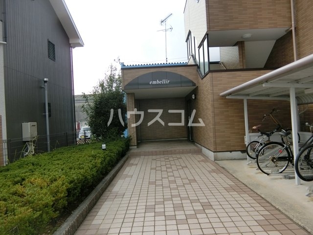 22/25 エントランス