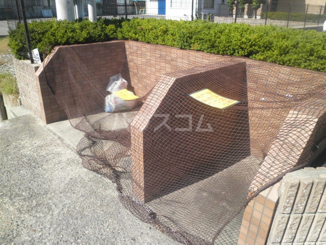 17/19 エントランス