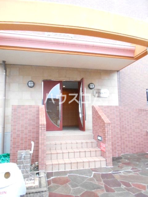18/29 エントランス