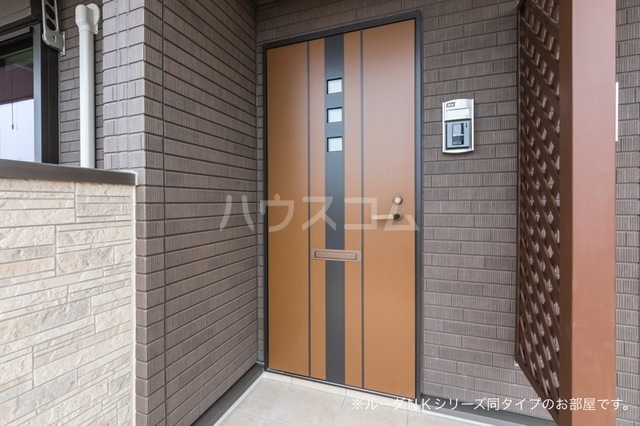 14/20 エントランス