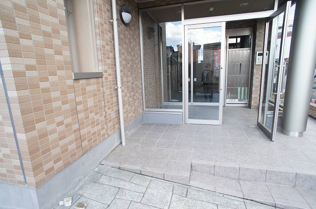 19/28 エントランス