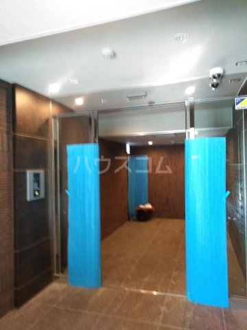 22/30 エントランス