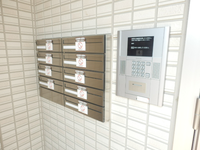 21/29 エントランス