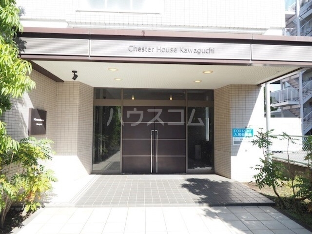 21/30 エントランス