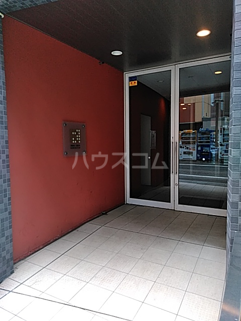 26/30 エントランス