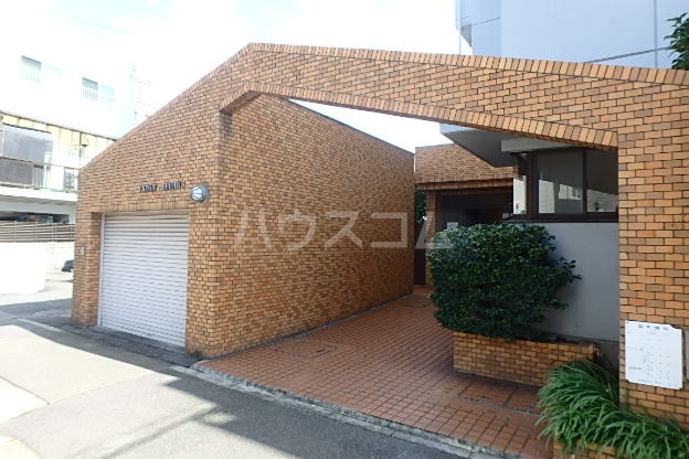 20/29 エントランス