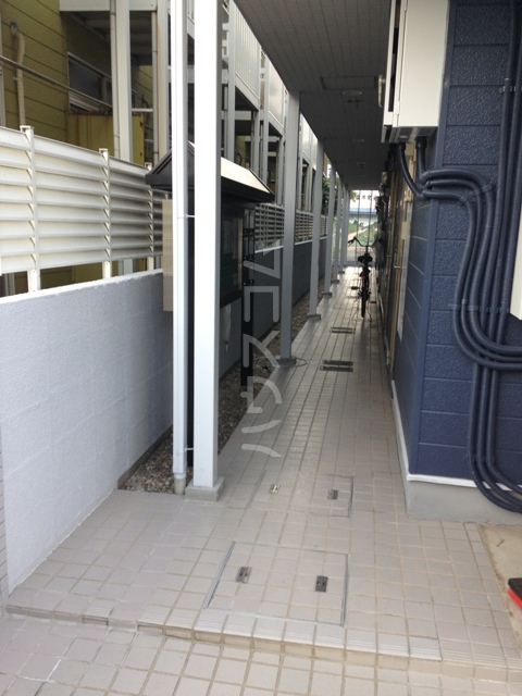 22/28 エントランス