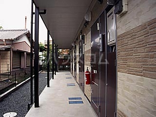 13/15 エントランス