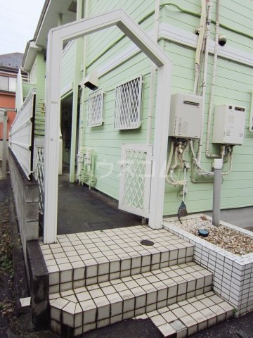 26/30 エントランス