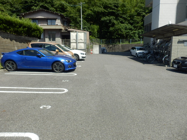 22/30 駐車場