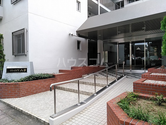 29/30 エントランス