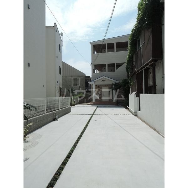 19/28 エントランス