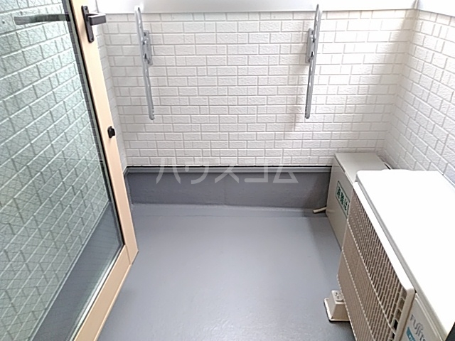 17/28 バルコニー