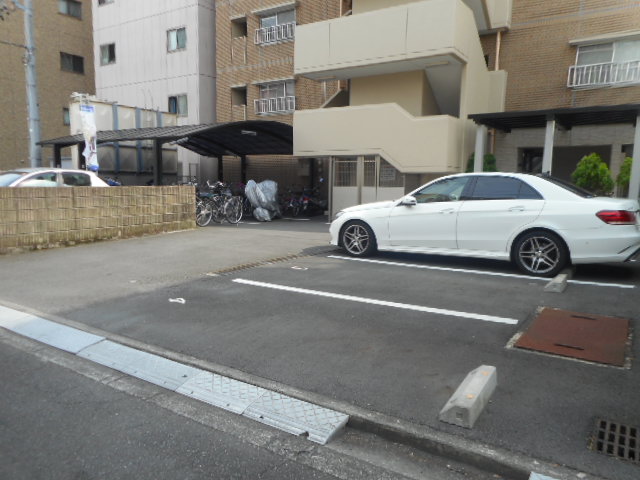 17/19 駐車場