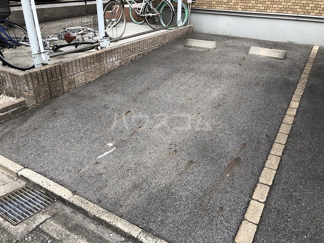 22/29 駐車場