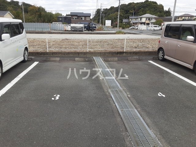 15/19 駐車場