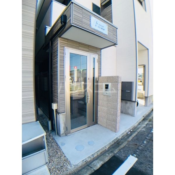 13/21 エントランス