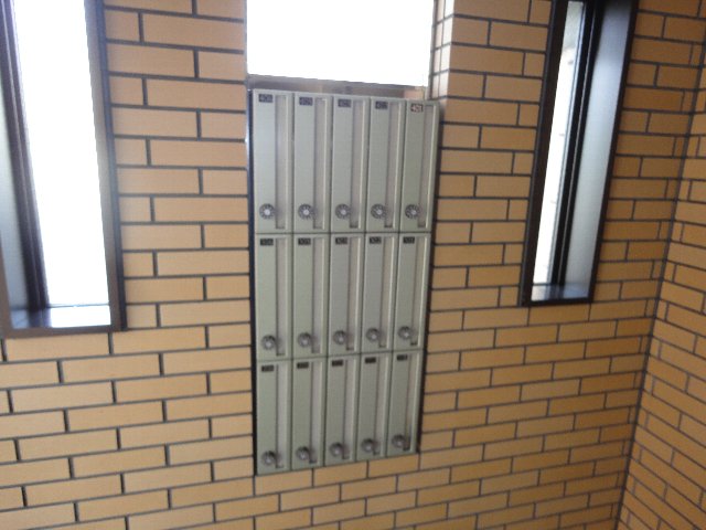 24/30 エントランス