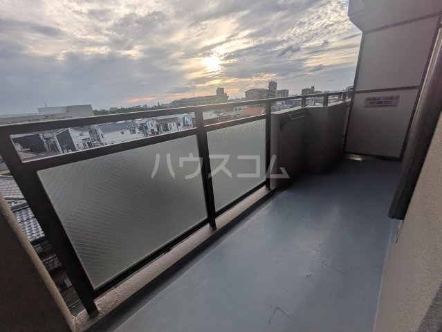 13/23 バルコニー